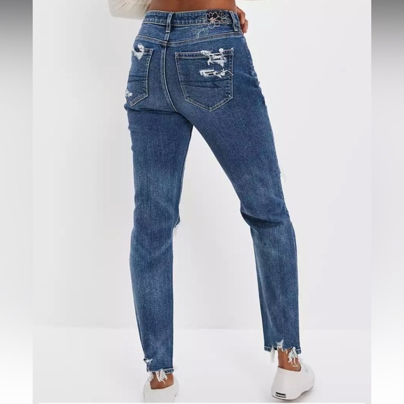 American Eagle Ripped Mom Jeans - Picture 6 of 8